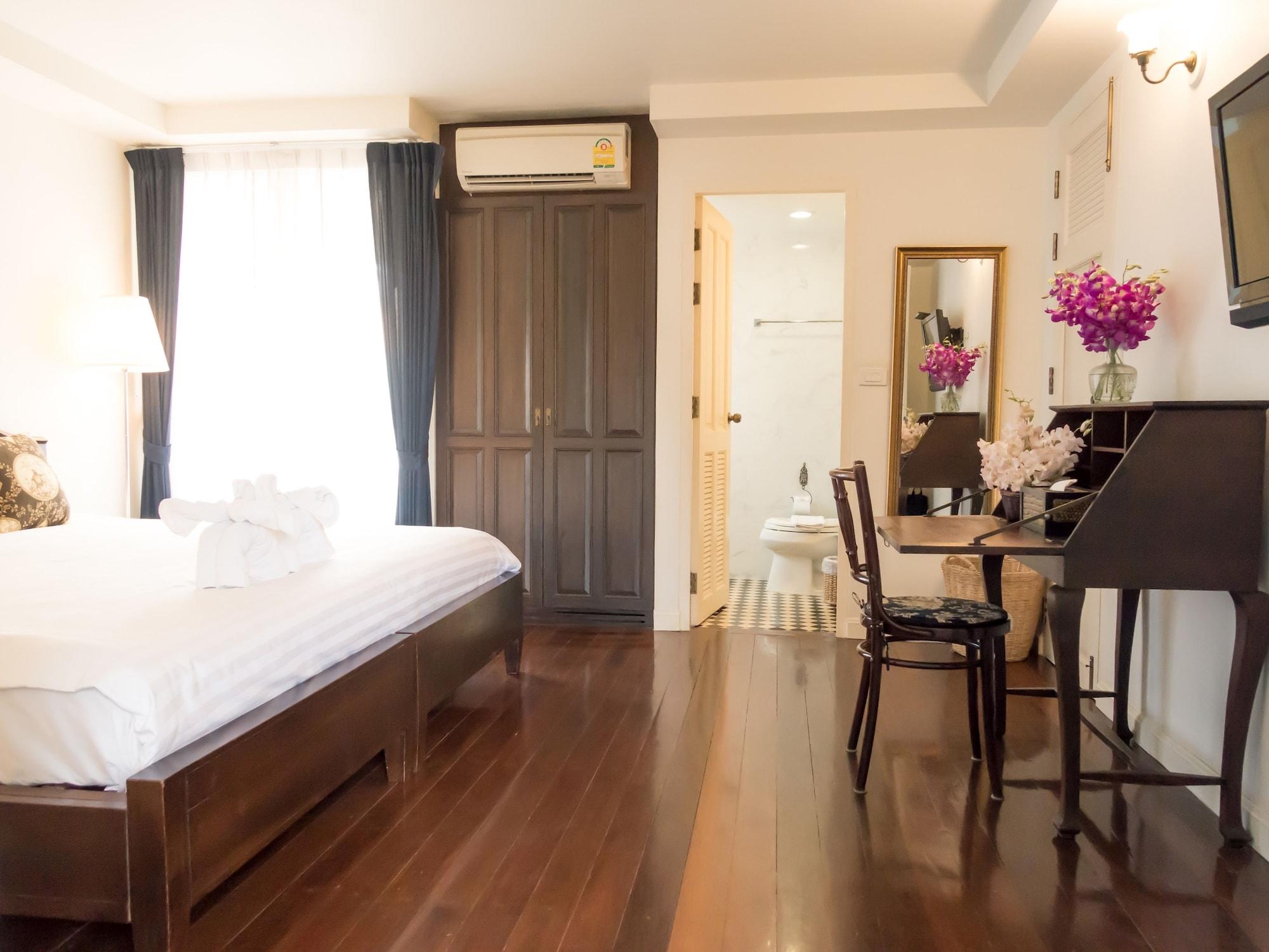 Ssip Boutique Dhevej Bangkok (Adults Only) Hotel Exterior photo